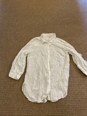 Mauve Anthropologie white button down ruffled long sleeve top, size large